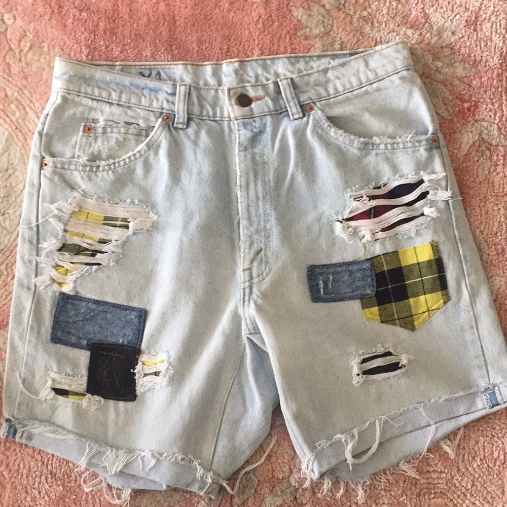 Authentic Levi’s jean shorts!